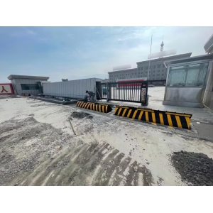 防撞路障機(jī)